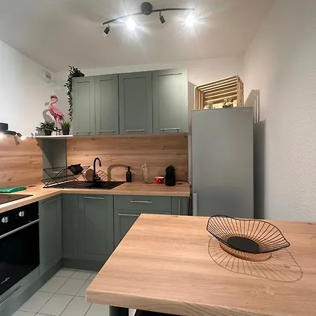 Appartement Avec Piscine Commune Et Parking La Grande-Motte