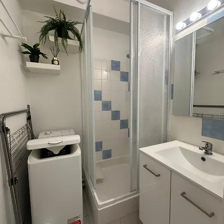 Appartement Avec Piscine Commune Et Parking *